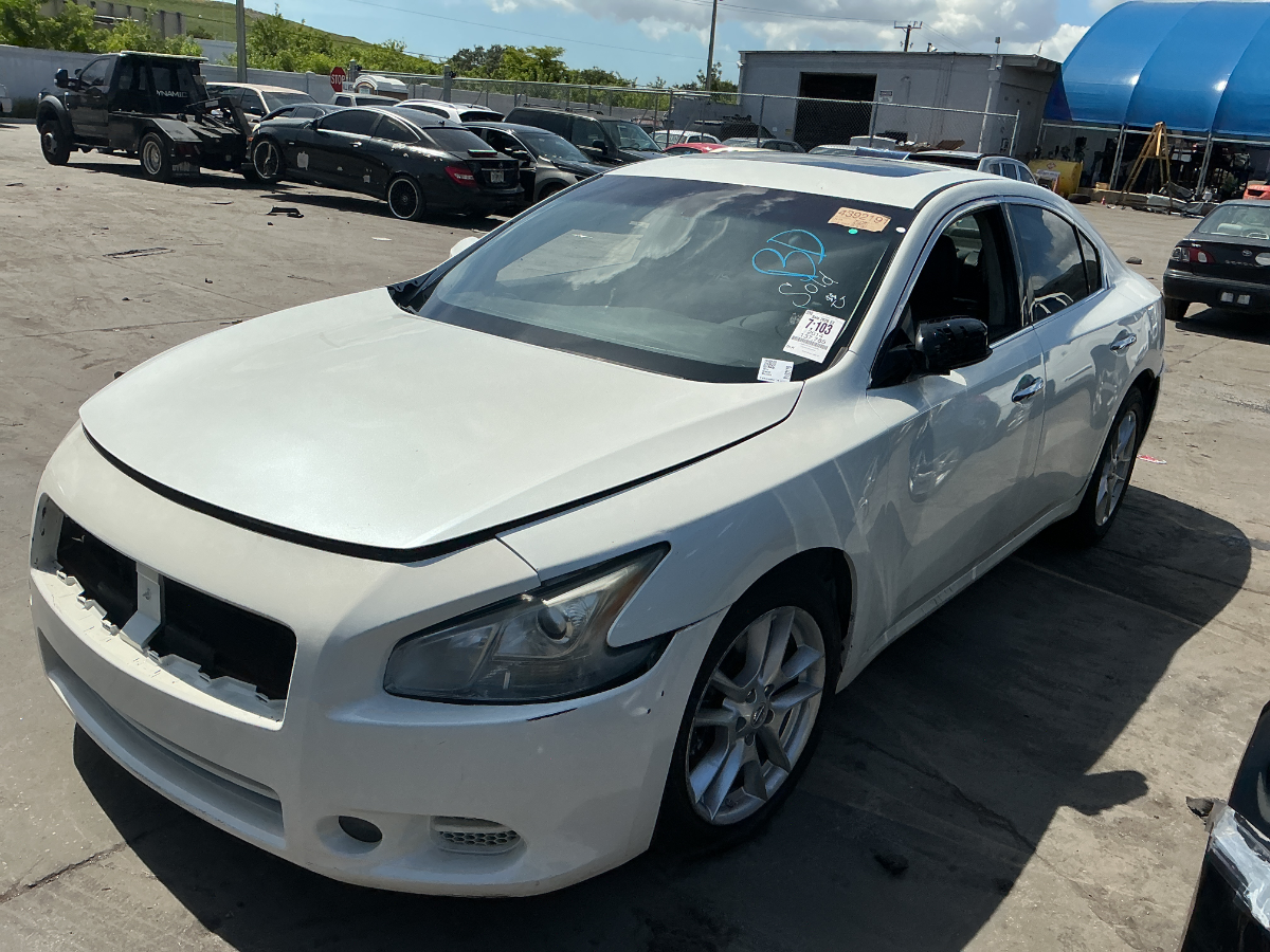 Photo of 2014 Nissan Maxima