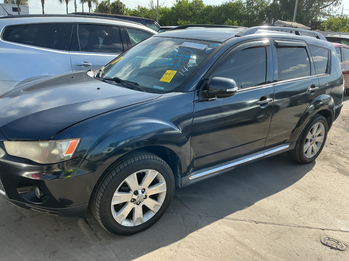 Photo of 2012 Mitsubishi Outlander