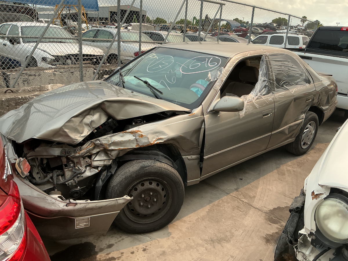 Photo of 1998 Toyota Camry