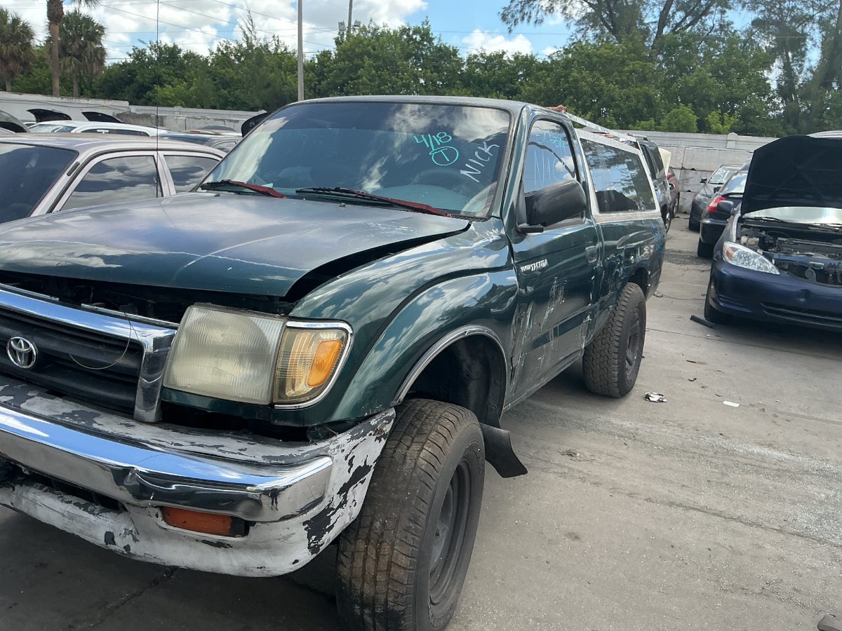 Photo of 1999 Toyota Tacoma