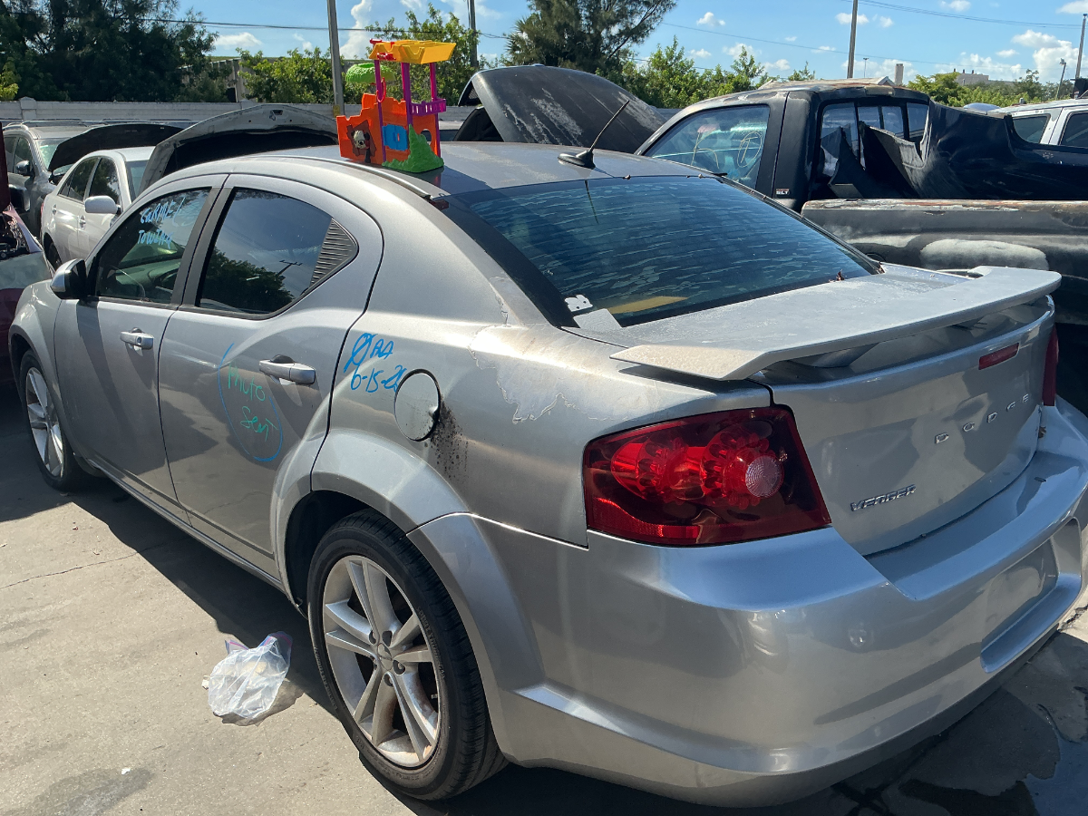 Photo of 2013 Dodge Avenger