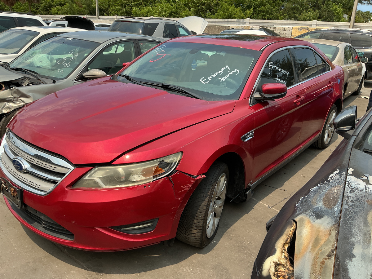 Photo of 2011 Ford Taurus
