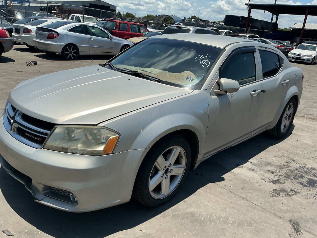 Photo of 2013 Dodge Avenger