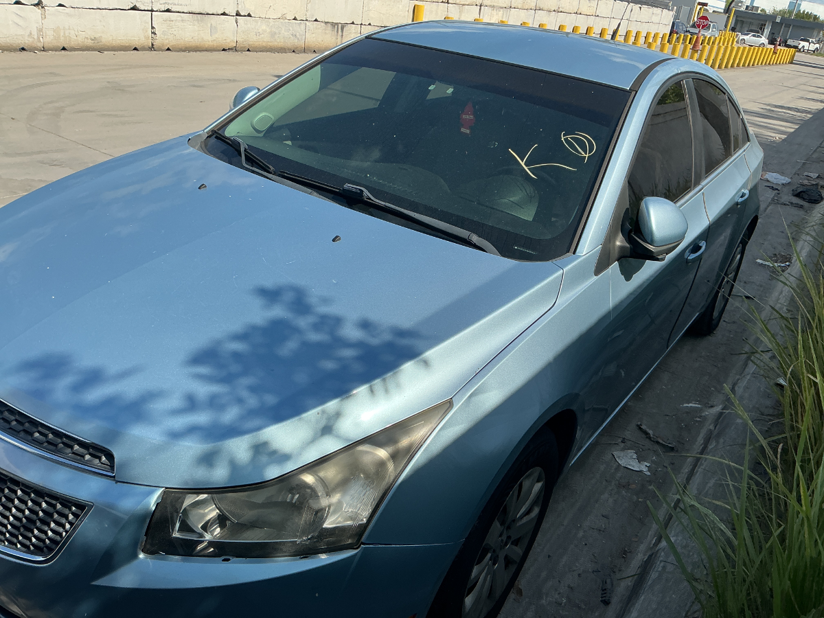 Photo of 2011 Chevrolet Cruze