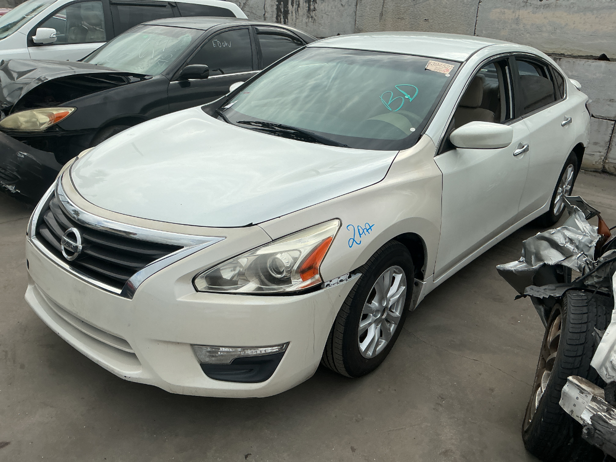 Photo of 2014 Nissan Altima
