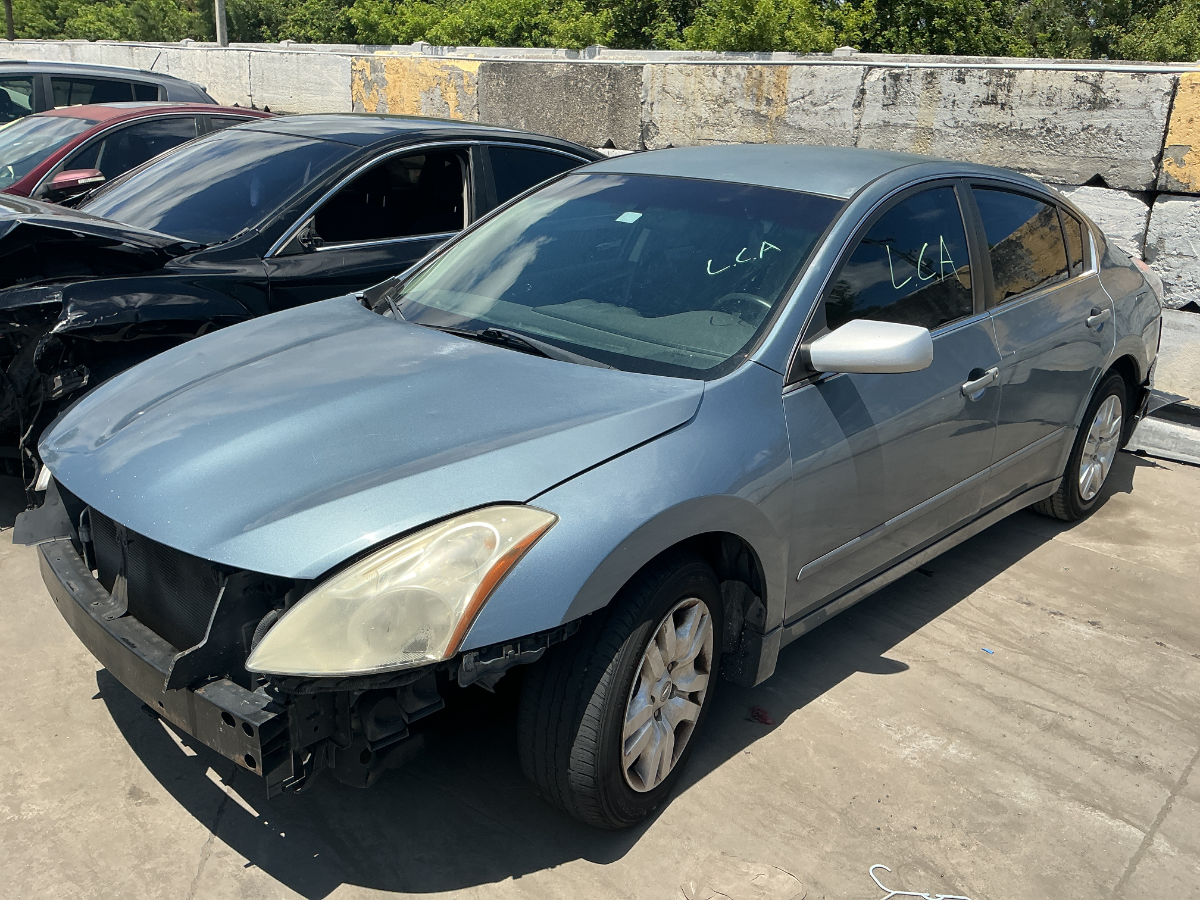 Photo of 2011 Nissan Altima