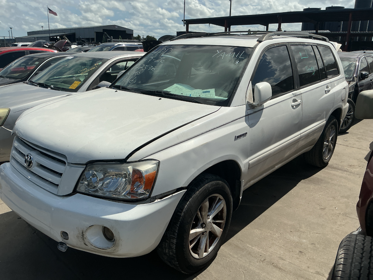 Photo of 2004 Toyota Highlander