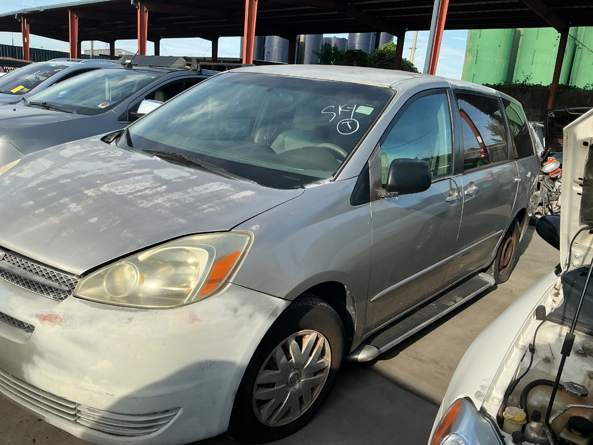 Photo of 2005 Toyota Sienna