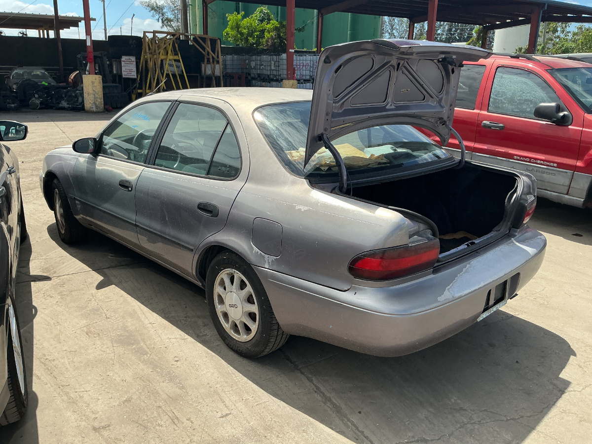 Photo of 2007 Geo Prizm
