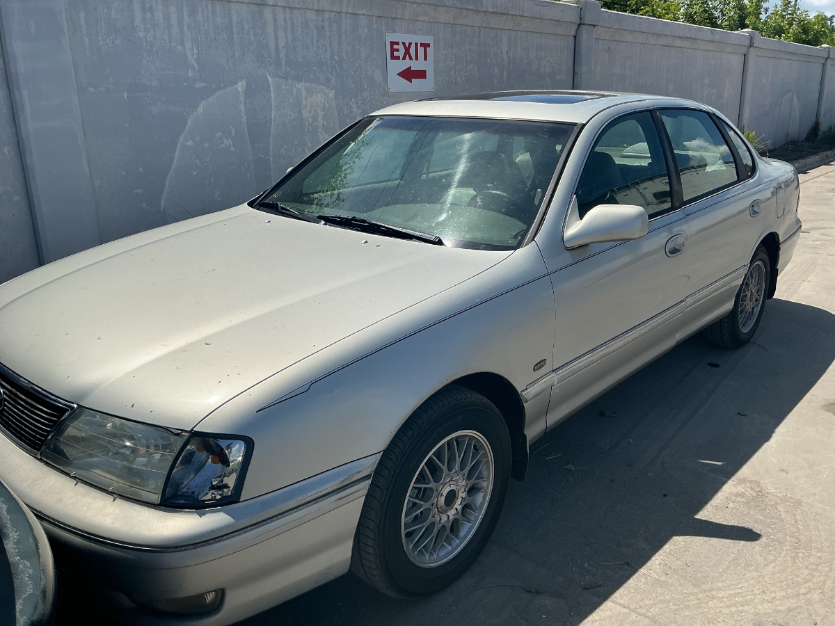 Photo of 1999 Toyota Avalon