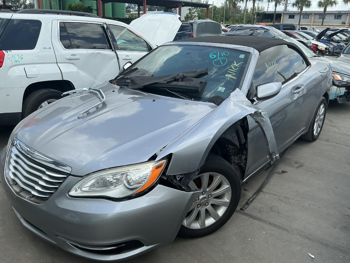 Photo of 2013 Chrysler 200