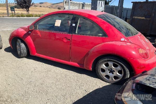 Photo of 2002 Volkswagen New Beetle