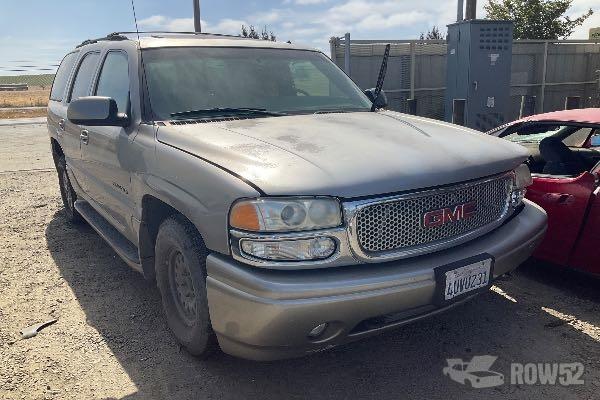 Photo of 2002 GMC Yukon Denali