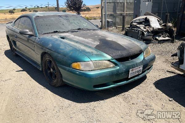 Photo of 1998 Ford Mustang
