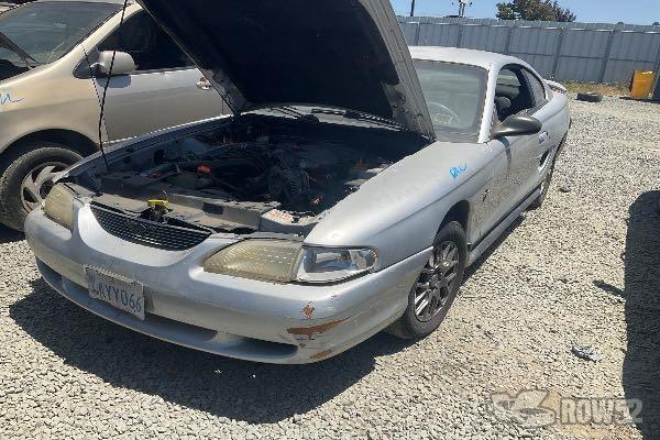 Photo of 1998 Ford Mustang