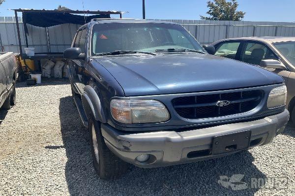 Photo of 2000 Ford Explorer