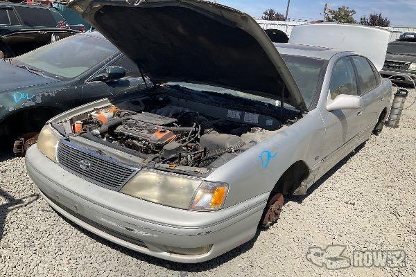 Photo of 1999 Toyota Avalon