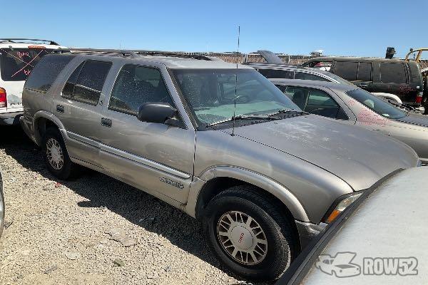 Photo of 2000 GMC Envoy