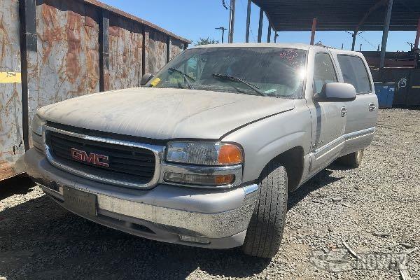 Photo of 2004 GMC Yukon XL