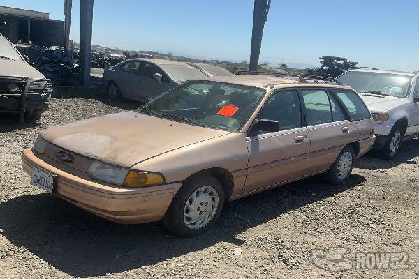 Photo of 1994 Ford Escort Wagon