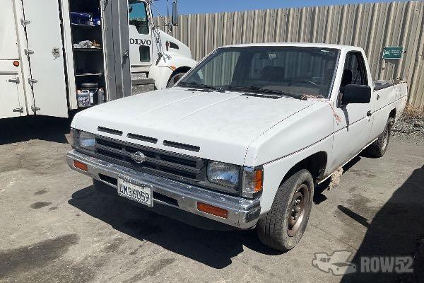 Photo of 1991 Nissan Pickup