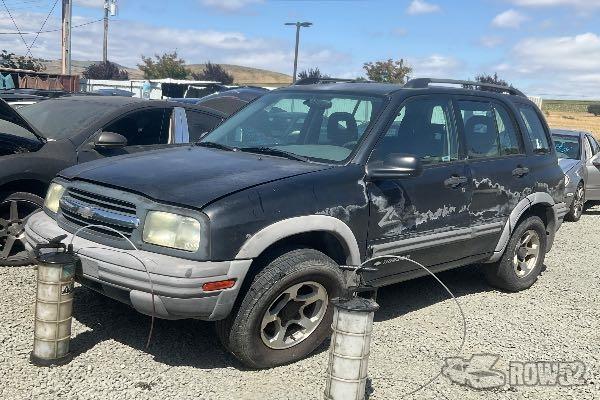 Photo of 2003 Chevrolet Tracker
