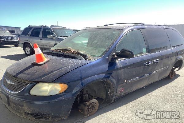 Photo of 2003 Chrysler Town & Country