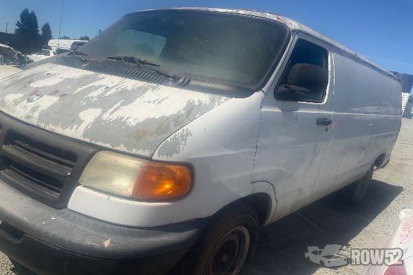 Photo of 2001 Dodge Ram Van