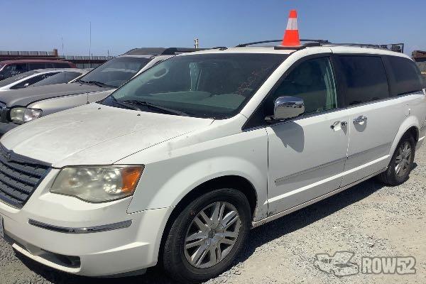 Photo of 2008 Chrysler Town & Country