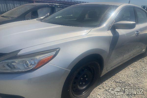 Photo of 2016 Nissan Altima
