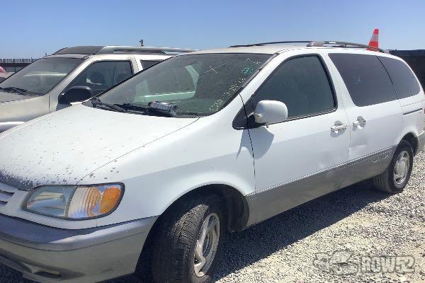 Photo of 2001 Toyota Sienna