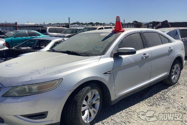 Photo of 2010 Ford Taurus