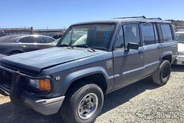 Photo of 1989 Isuzu Trooper II