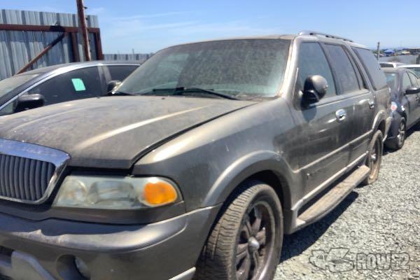 Photo of 2002 Lincoln Navigator