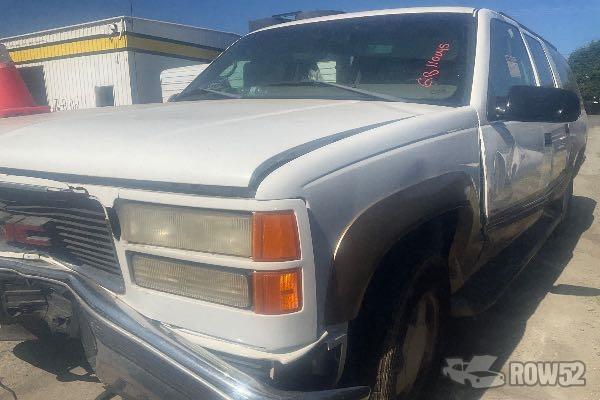 Photo of 1999 GMC Suburban