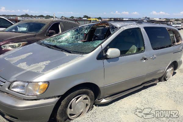 Photo of 2001 Toyota Sienna