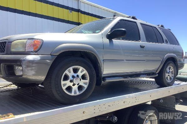 Photo of 2000 Nissan Pathfinder