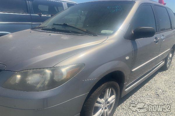 Photo of 2004 Mazda MPV