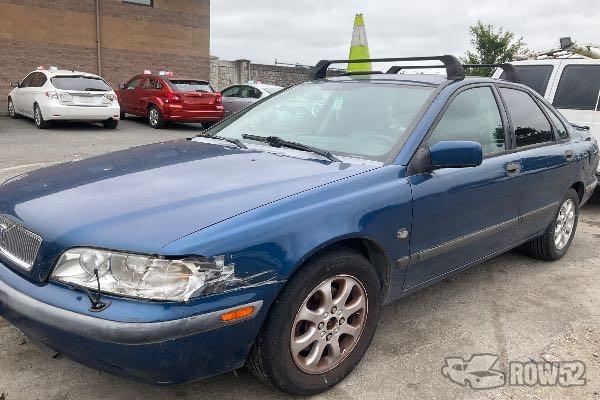 Photo of 2000 Volvo S40