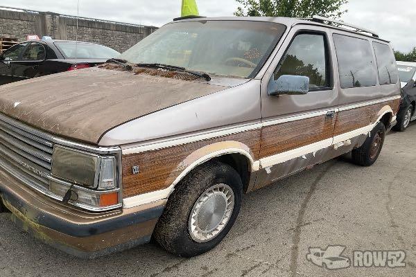 Photo of 1988 Plymouth Voyager