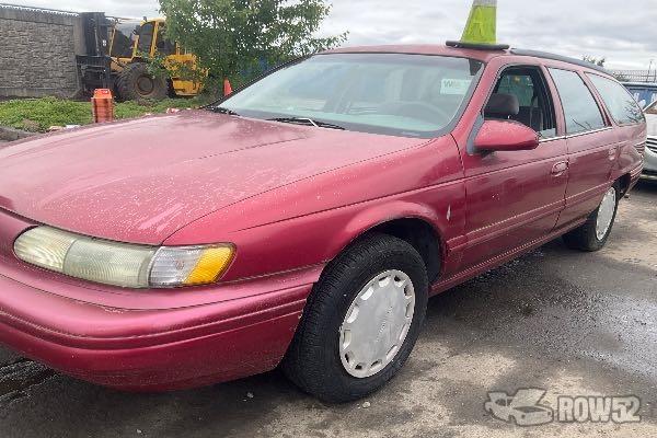 Photo of 1994 Ford Taurus Wagon