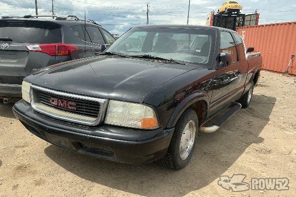 Photo of 2002 GMC Sonoma