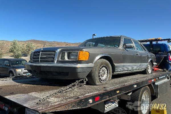 Photo of 1985 Mercedes-Benz 380