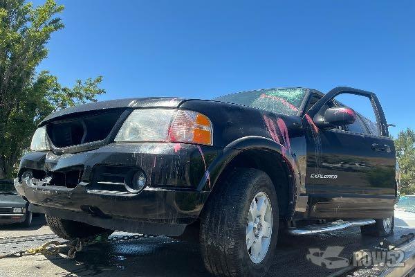 Photo of 2004 Ford Explorer