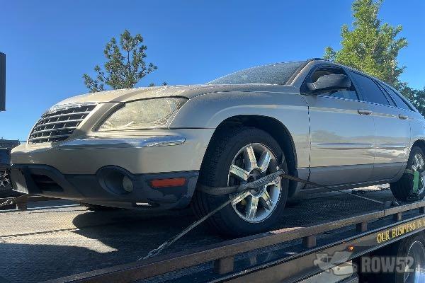 Photo of 2005 Chrysler Pacifica