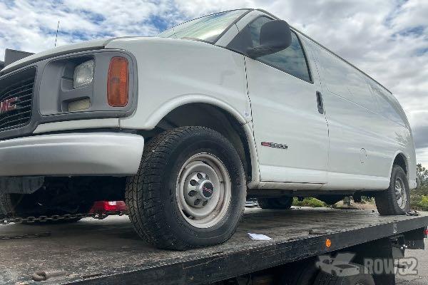 Photo of 2000 GMC Savana
