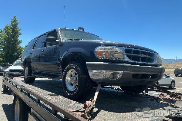 Photo of 2000 Ford Explorer