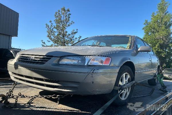 Photo of 1999 Toyota Camry