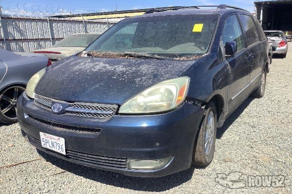 Photo of 2005 Toyota Sienna