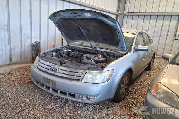 Photo of 2008 Ford Taurus